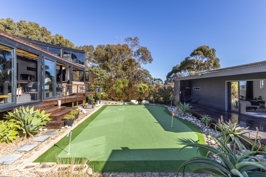 6 Bedroom Property for Sale in Pringle Bay Western Cape